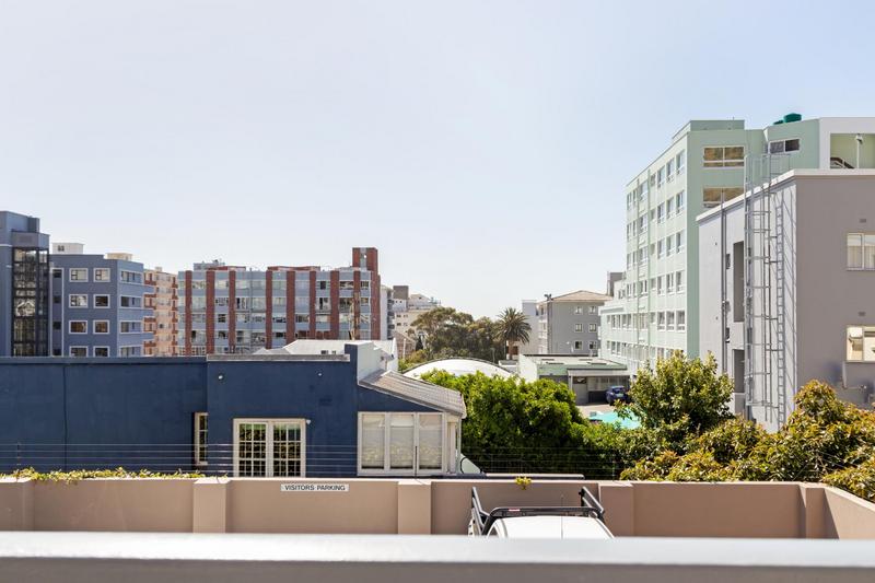 To Let 2 Bedroom Property for Rent in Sea Point Western Cape